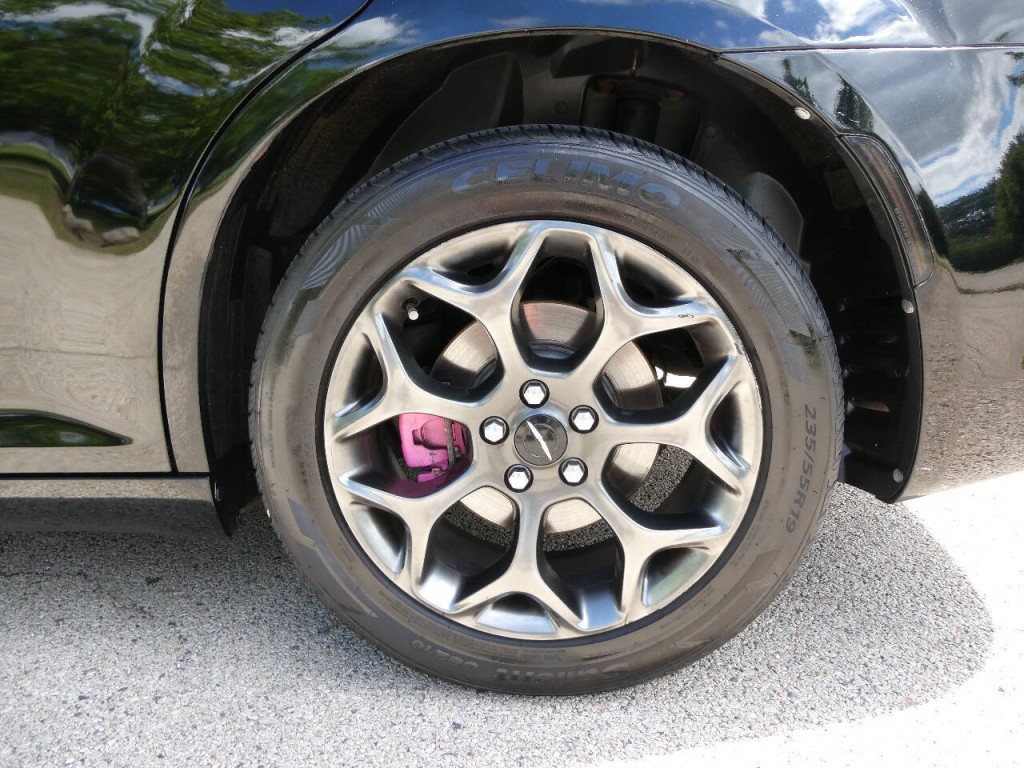 2015 Chrysler 300 Image 34