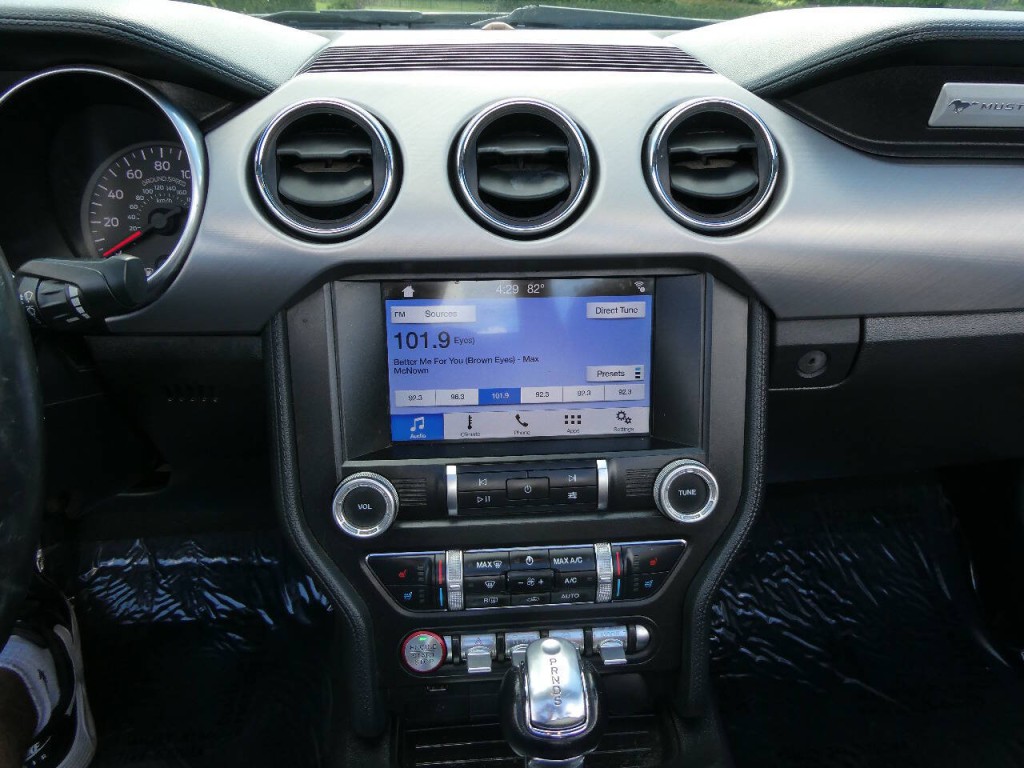 2019 Ford Mustang Image 24