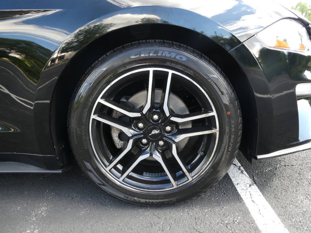 2019 Ford Mustang Image 38