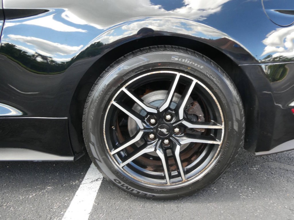 2019 Ford Mustang Image 39