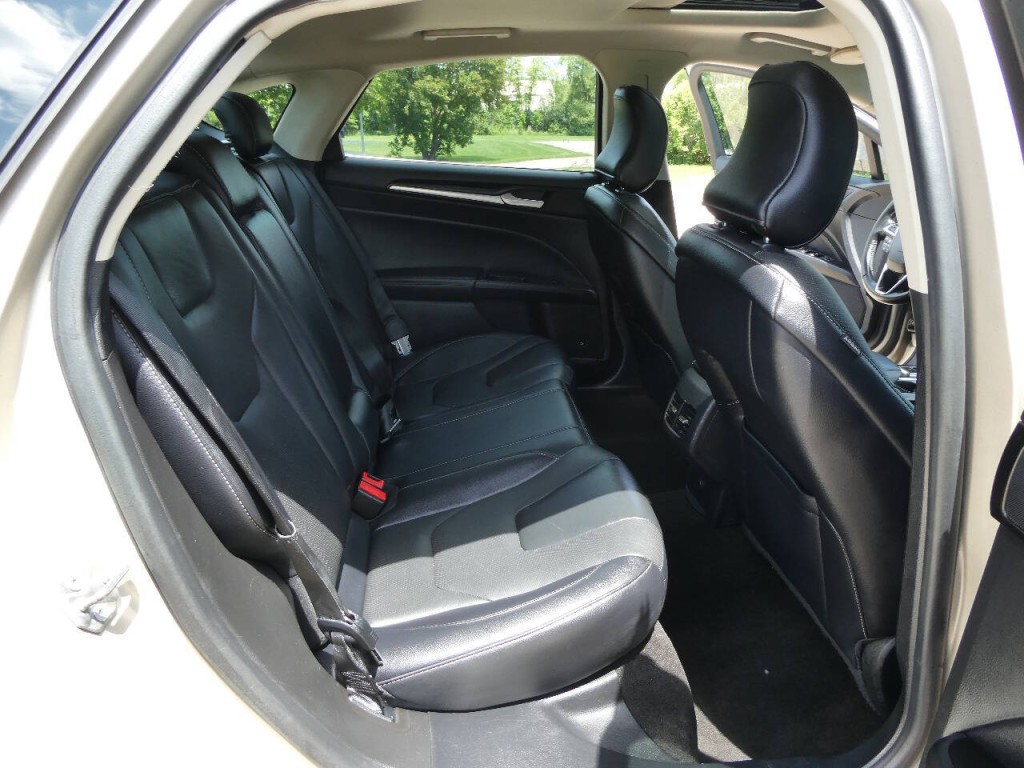 2019 Ford Fusion Image 28