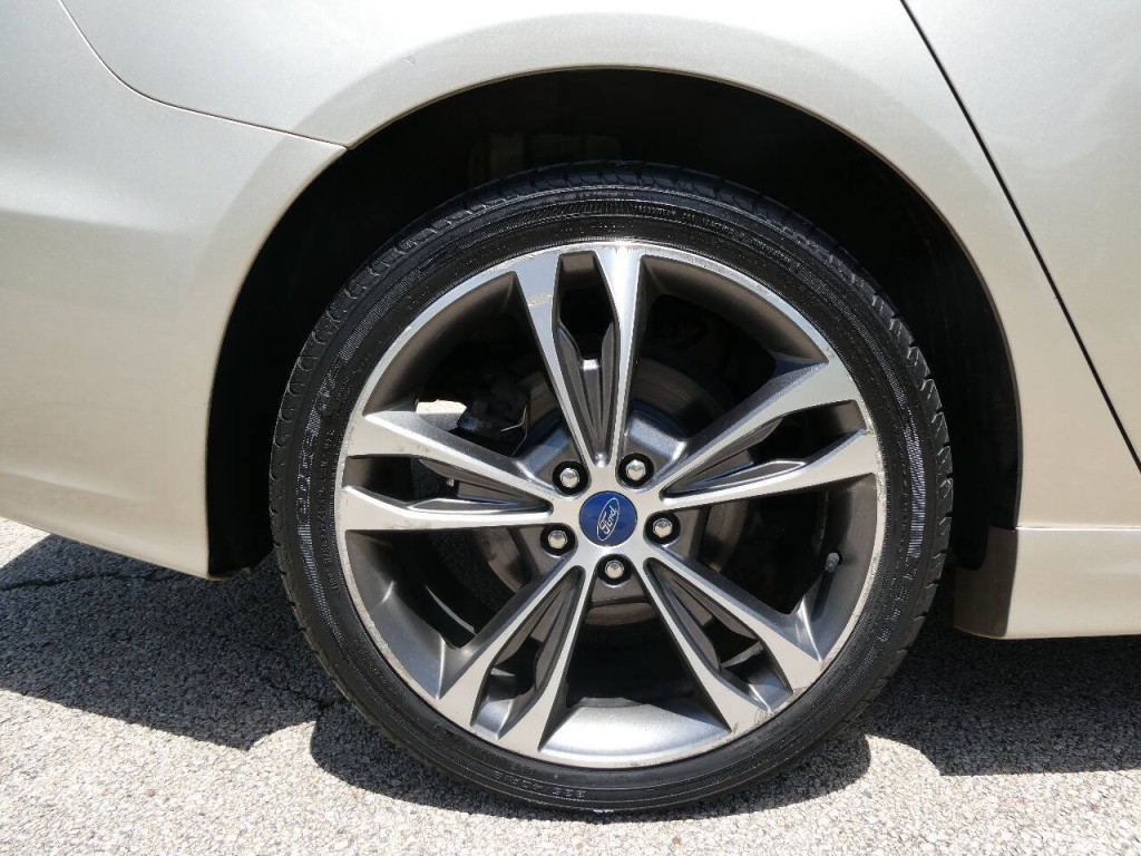 2019 Ford Fusion Image 34
