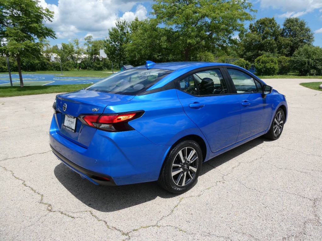 2021 Nissan Versa Image 5