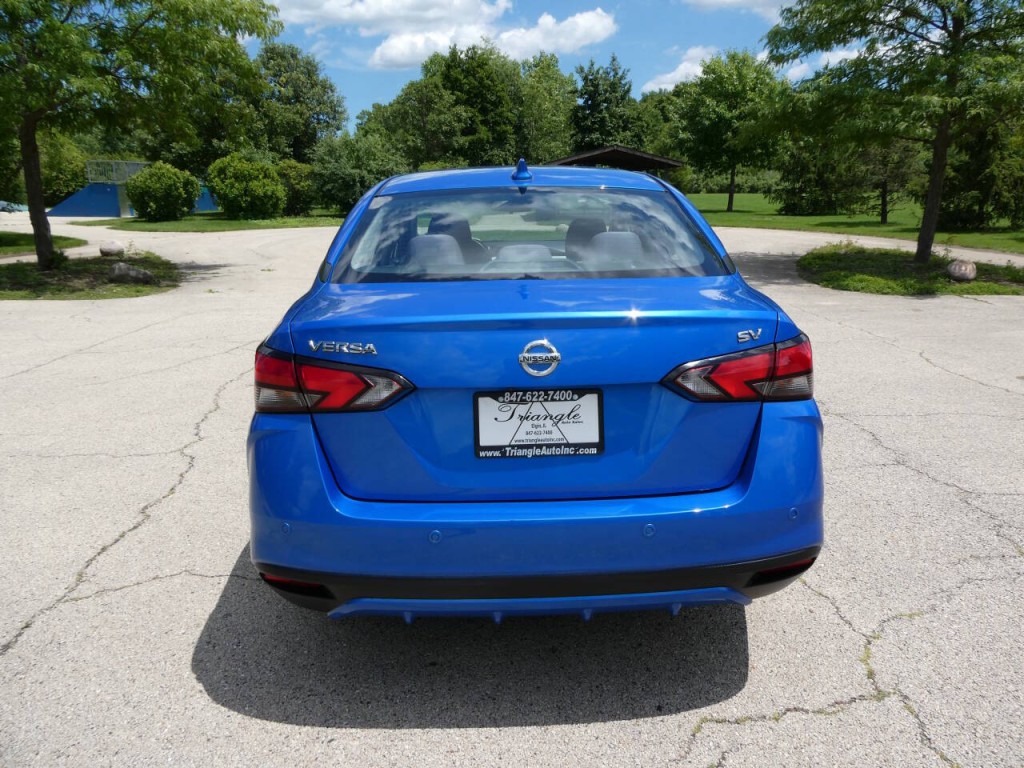 2021 Nissan Versa Image 6
