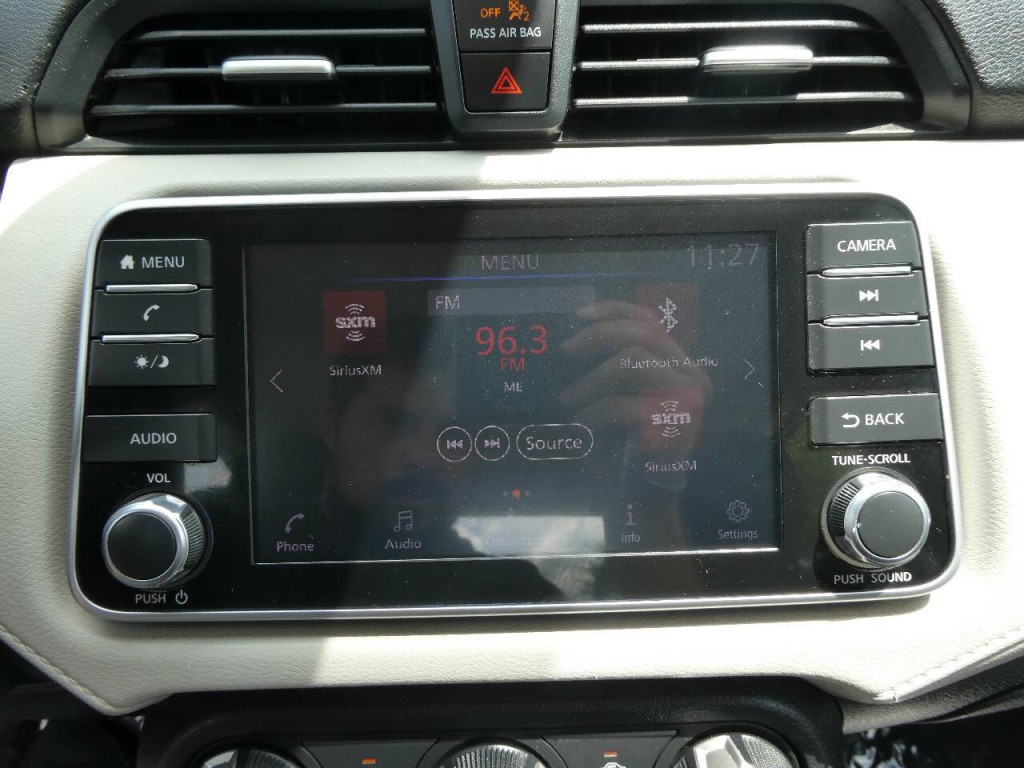 2021 Nissan Versa Image 17
