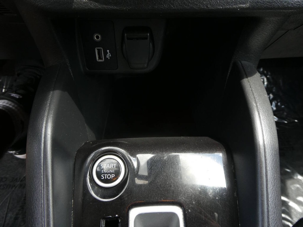 2021 Nissan Versa Image 21