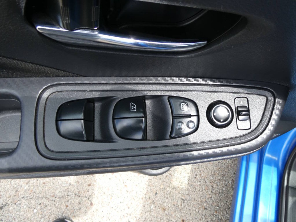 2021 Nissan Versa Image 24