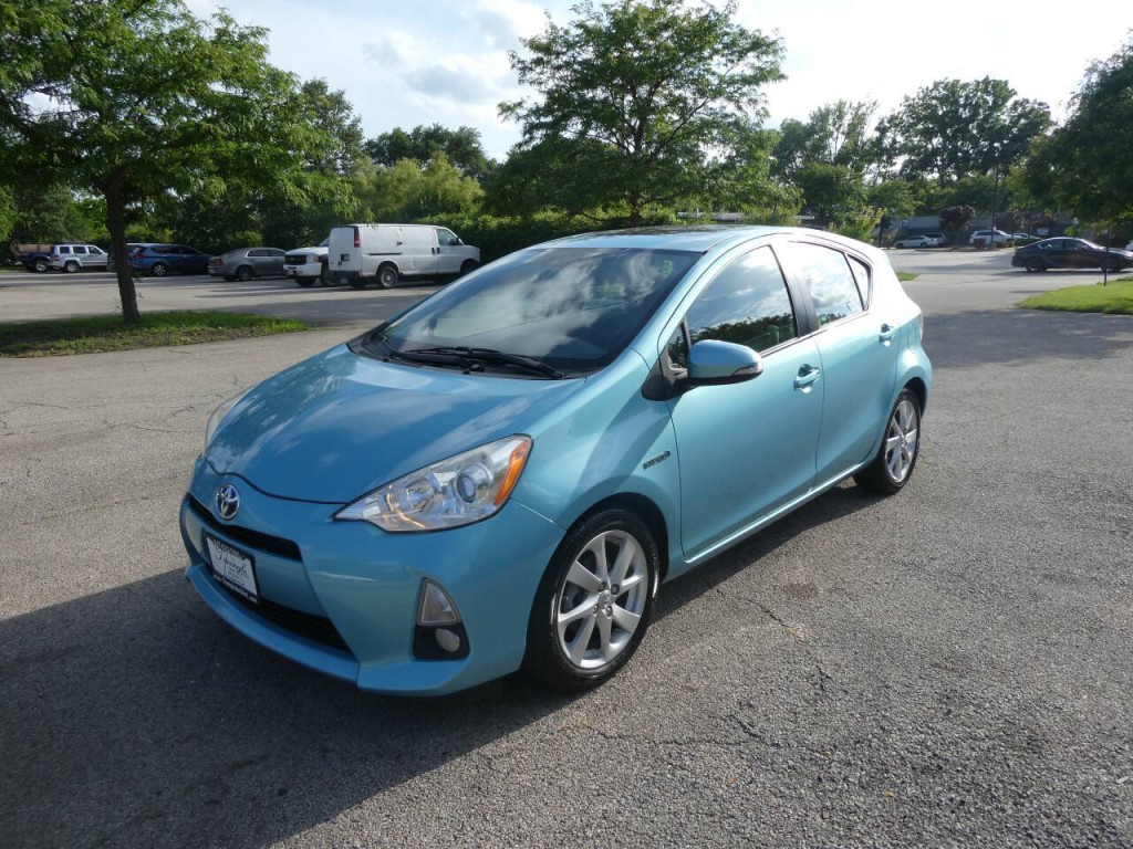 2013 Toyota Prius Image 1