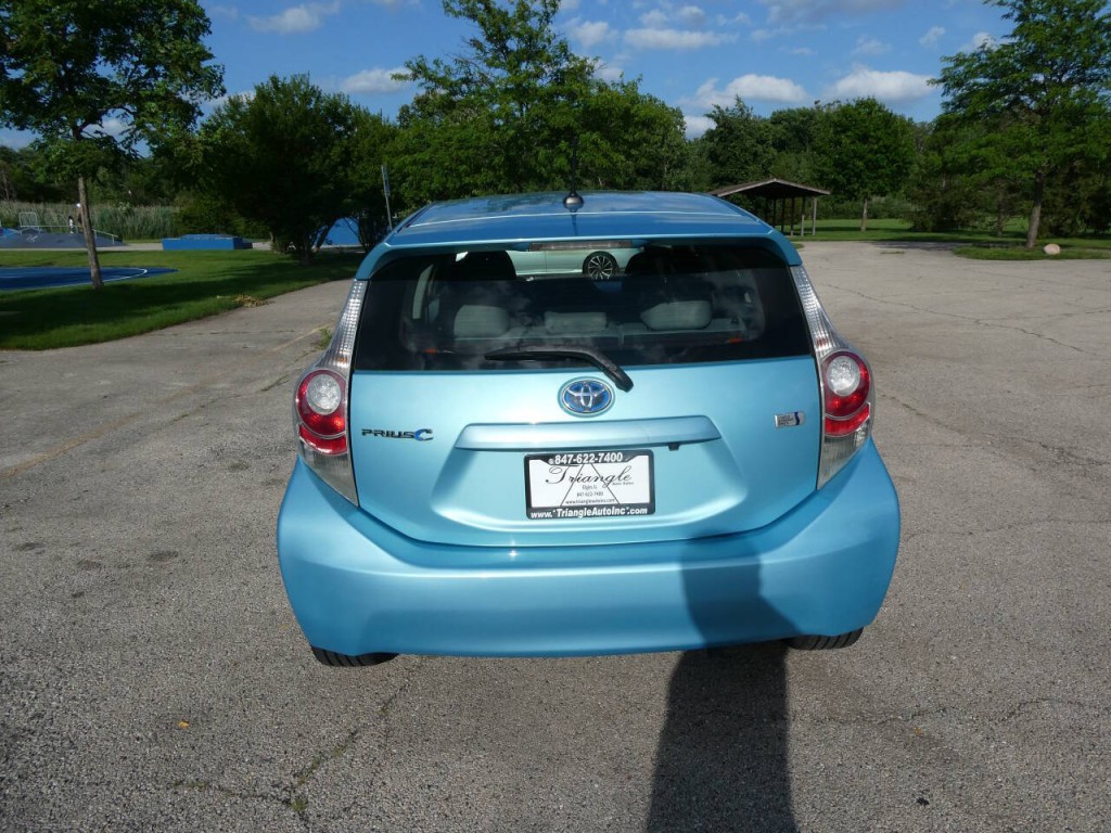 2013 Toyota Prius Image 6