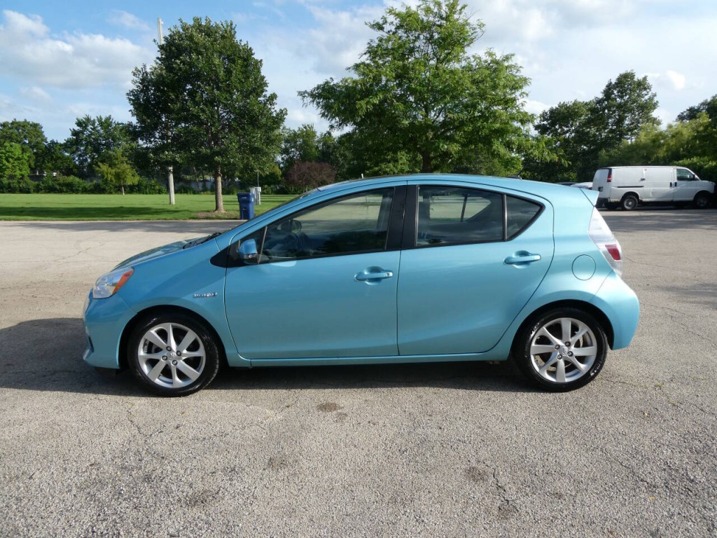 2013 Toyota Prius Image 8