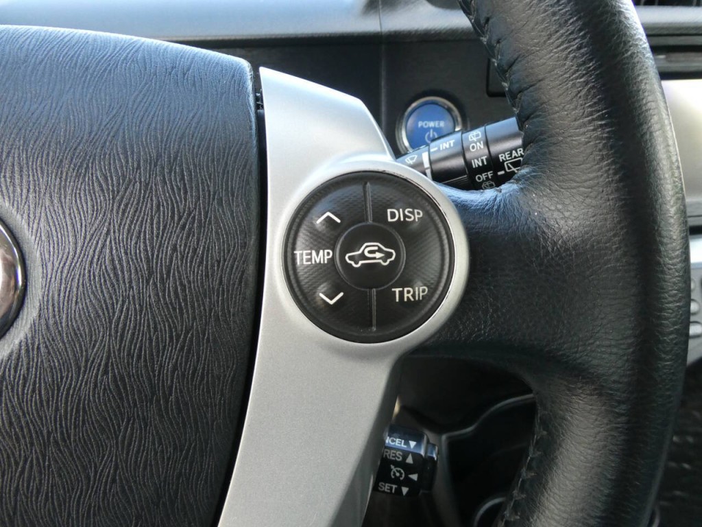 2013 Toyota Prius Image 13