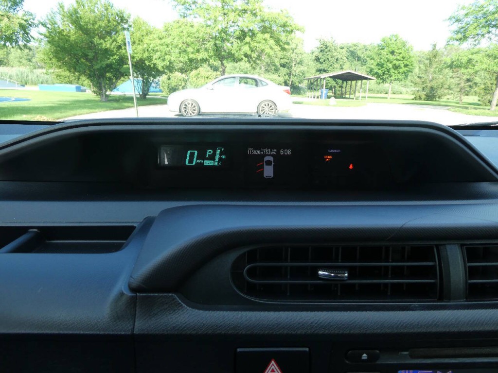2013 Toyota Prius Image 14