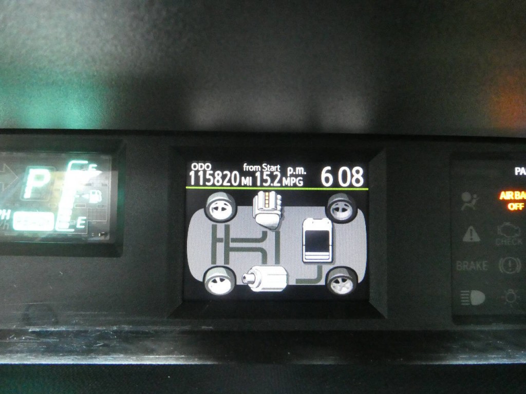 2013 Toyota Prius Image 15