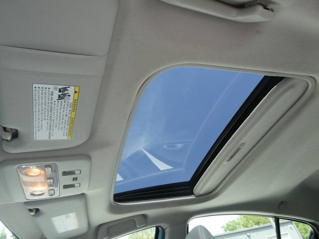 2013 Toyota Prius Image 22