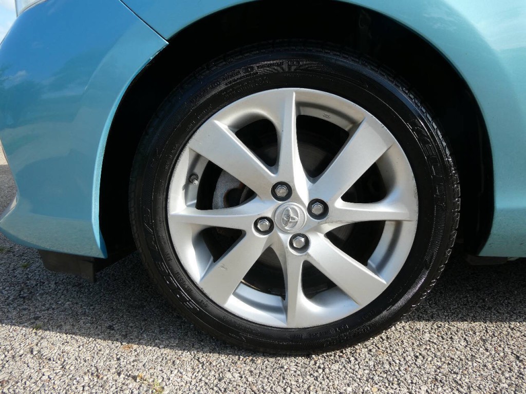 2013 Toyota Prius Image 31