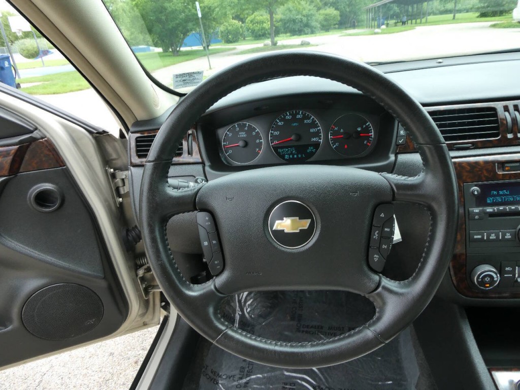 2012 Chevrolet Impala Image 11