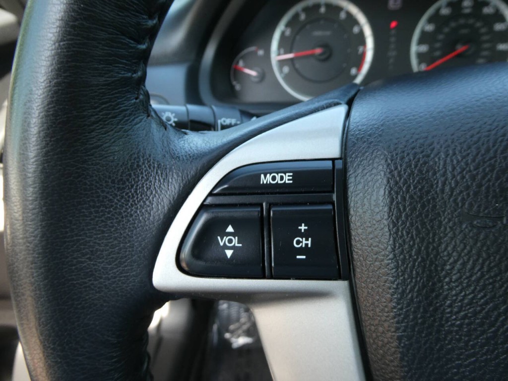 2009 Honda Accord Image 12