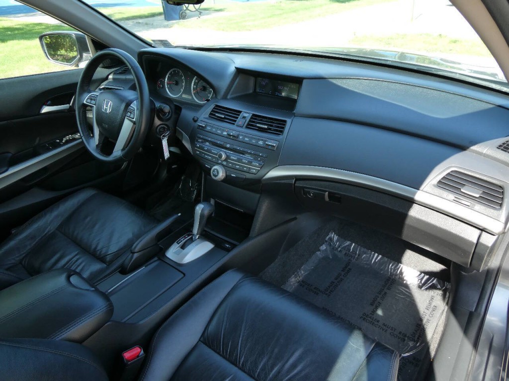 2009 Honda Accord Image 29