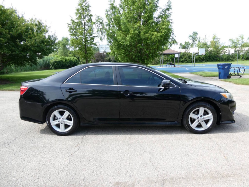 2012 Toyota Camry Image 4