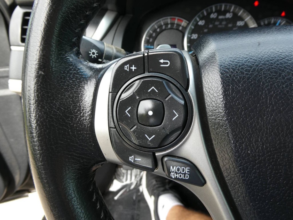 2012 Toyota Camry Image 12