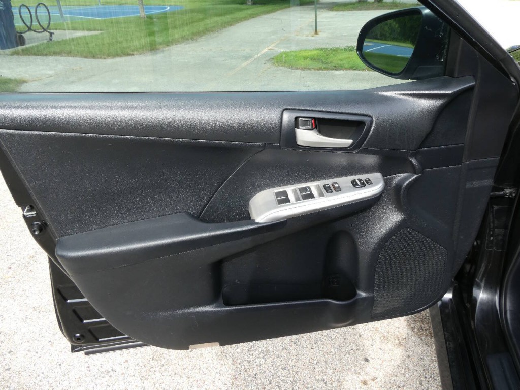 2012 Toyota Camry Image 21
