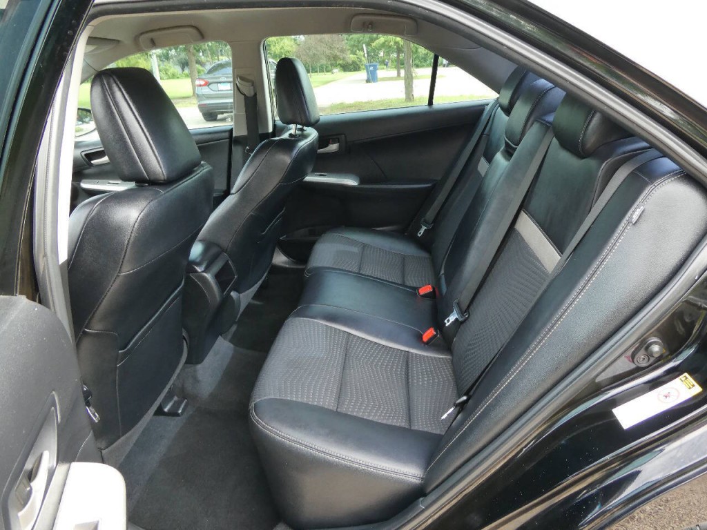 2012 Toyota Camry Image 23