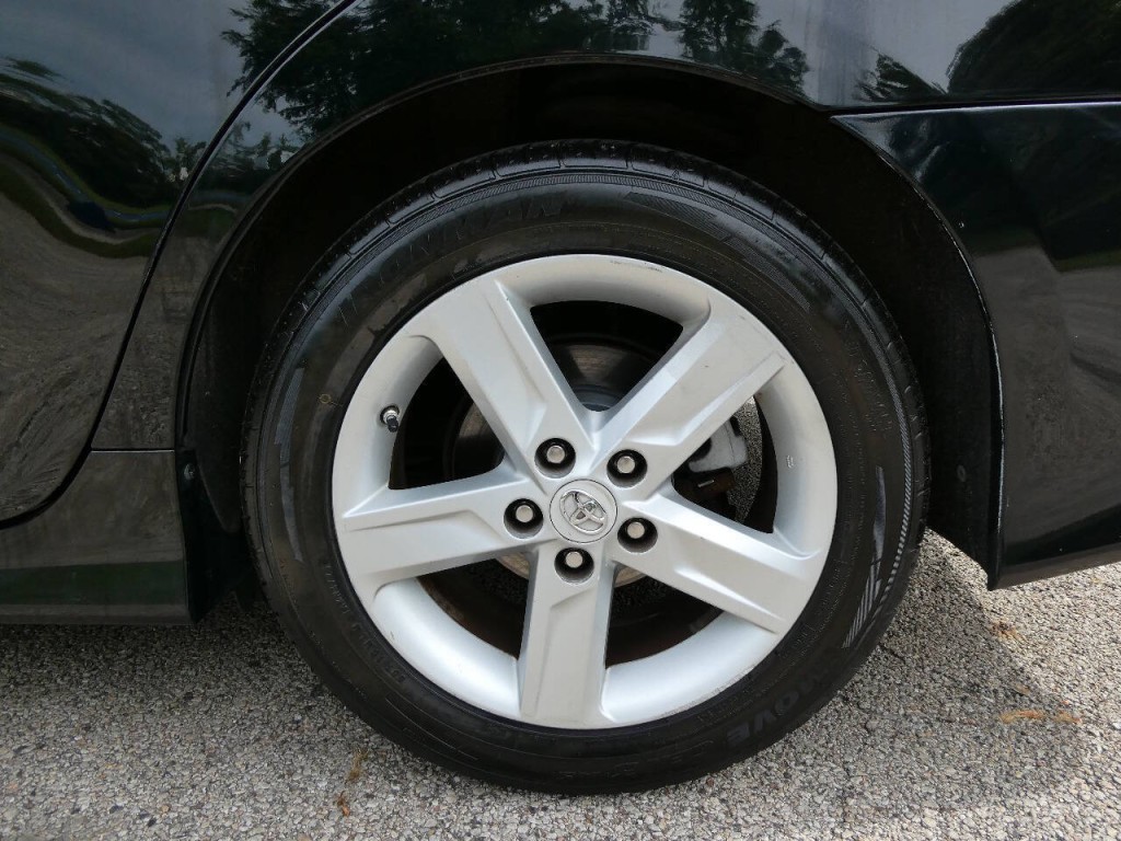 2012 Toyota Camry Image 29