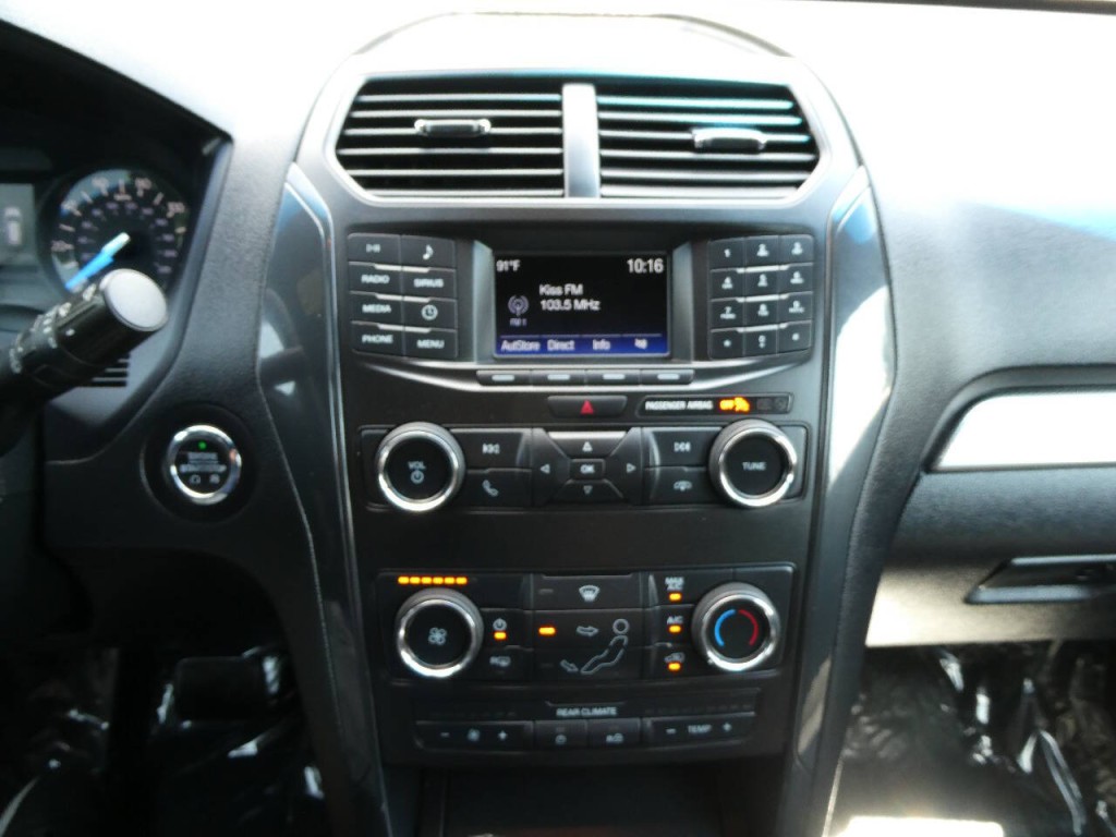 2018 Ford Explorer Image 16