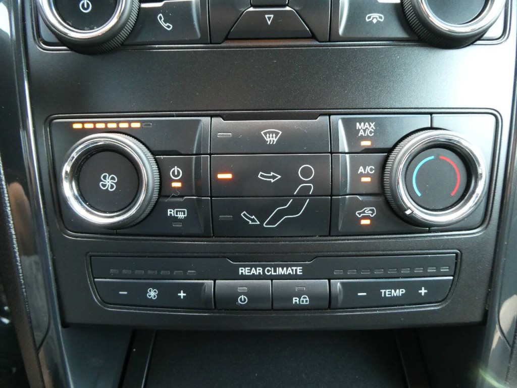 2018 Ford Explorer Image 19