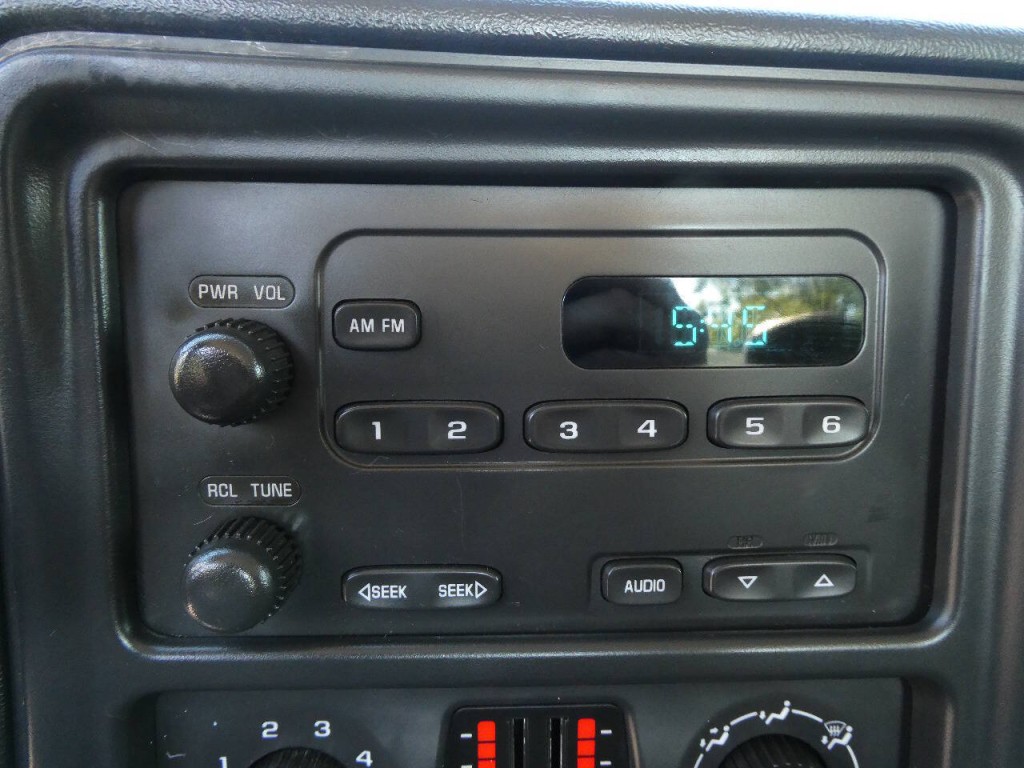 2005 Chevrolet Silverado 1500 Image 15