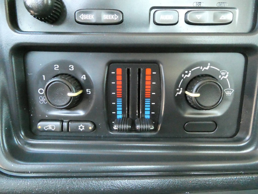2005 Chevrolet Silverado 1500 Image 16
