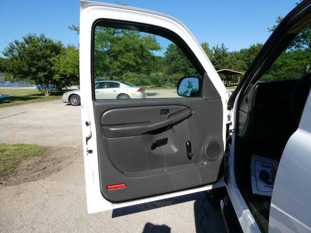 2005 Chevrolet Silverado 1500 Image 20
