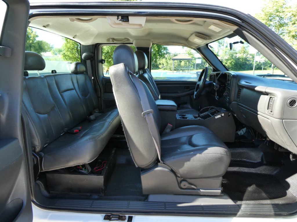 2005 Chevrolet Silverado 1500 Image 21