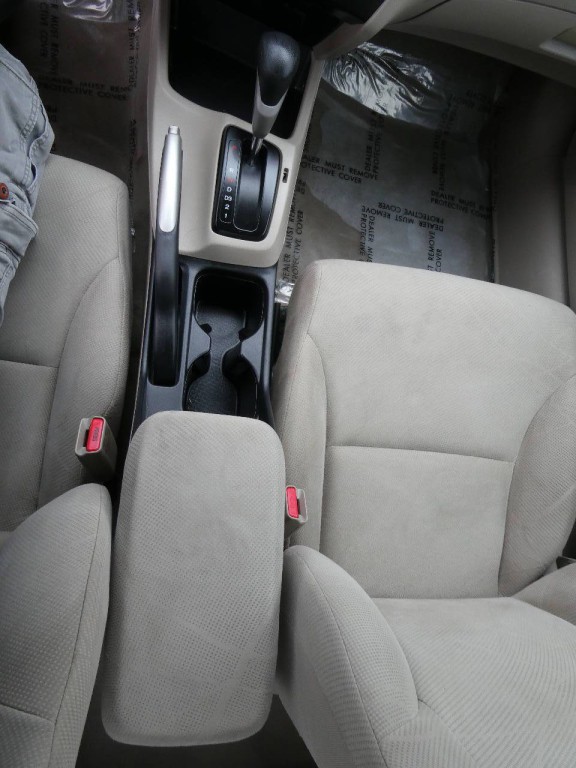 2012 Honda Civic Image 18