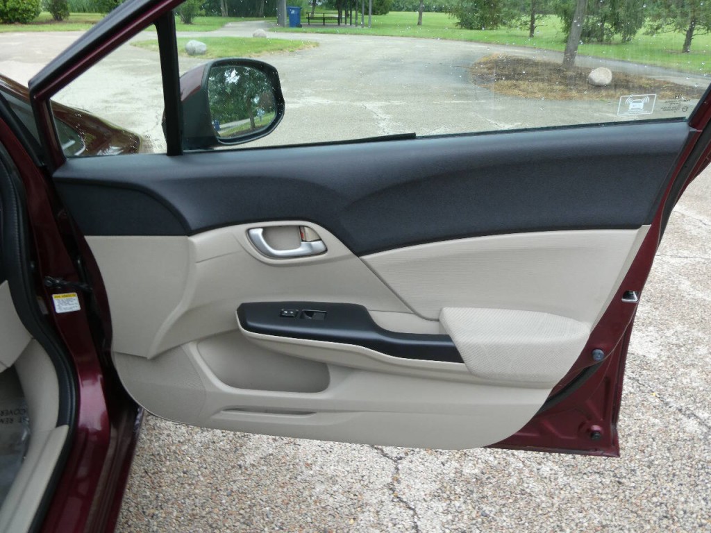 2012 Honda Civic Image 24