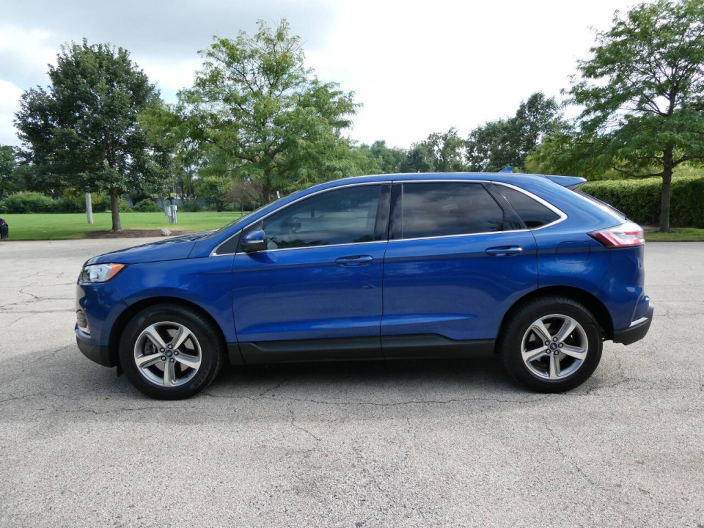 2020 Ford Edge Image 8
