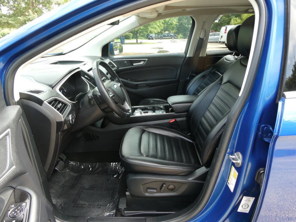 2020 Ford Edge Image 9