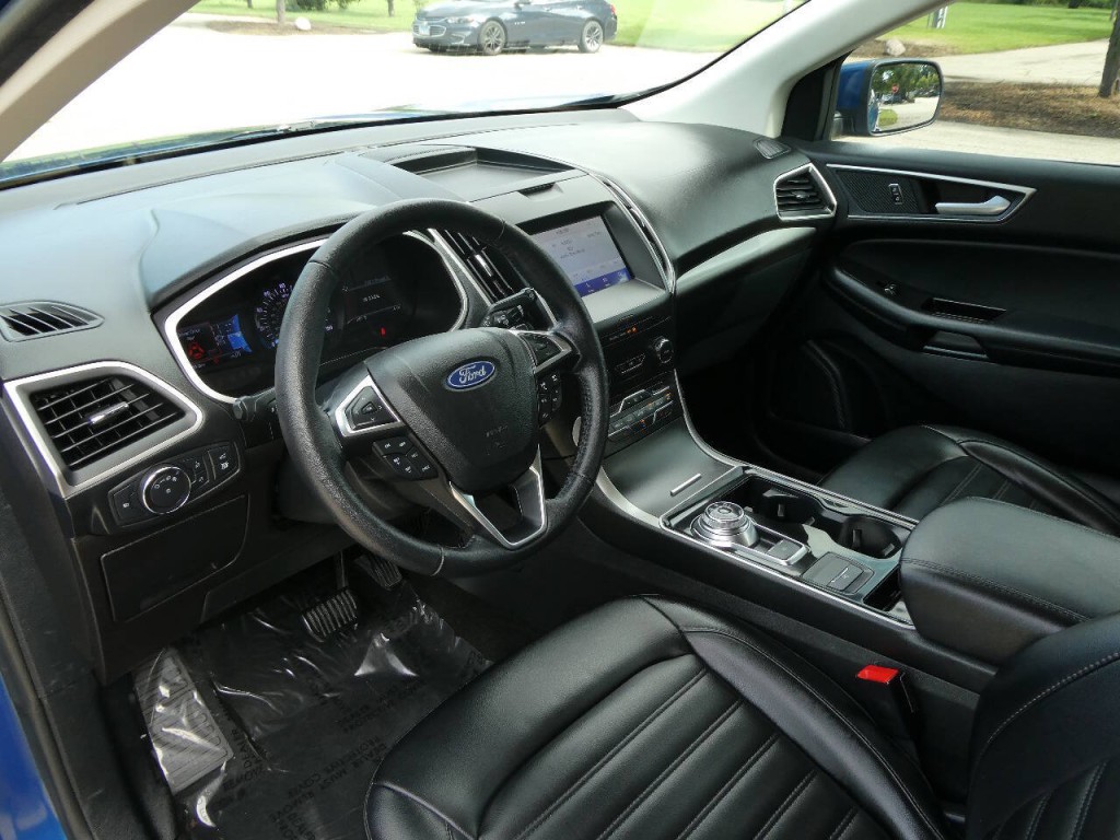 2020 Ford Edge Image 10