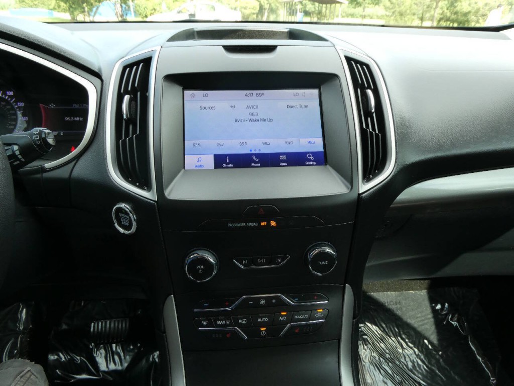 2020 Ford Edge Image 16