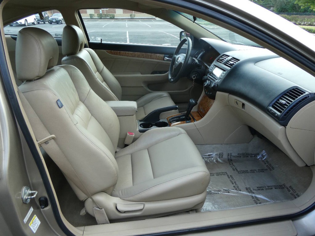 2003 Honda Accord Image 20