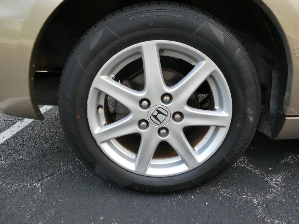 2003 Honda Accord Image 25