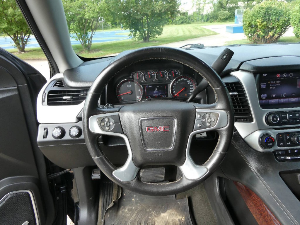 2015 GMC Yukon Image 11