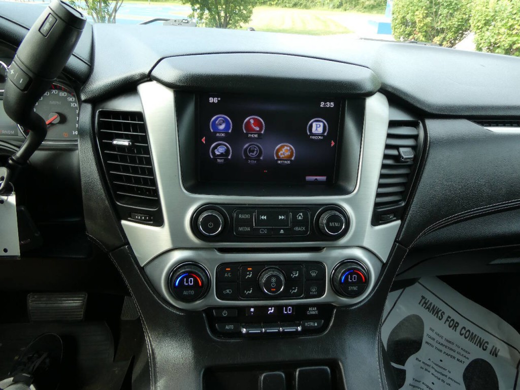 2015 GMC Yukon Image 16