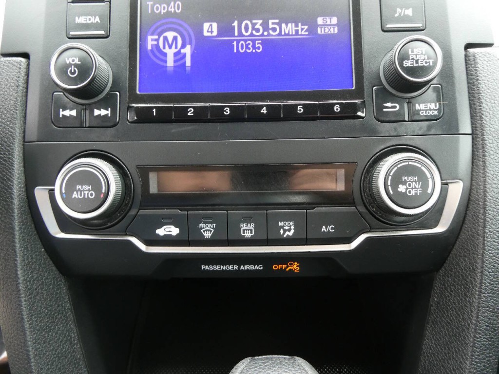 2018 Honda Civic Image 18
