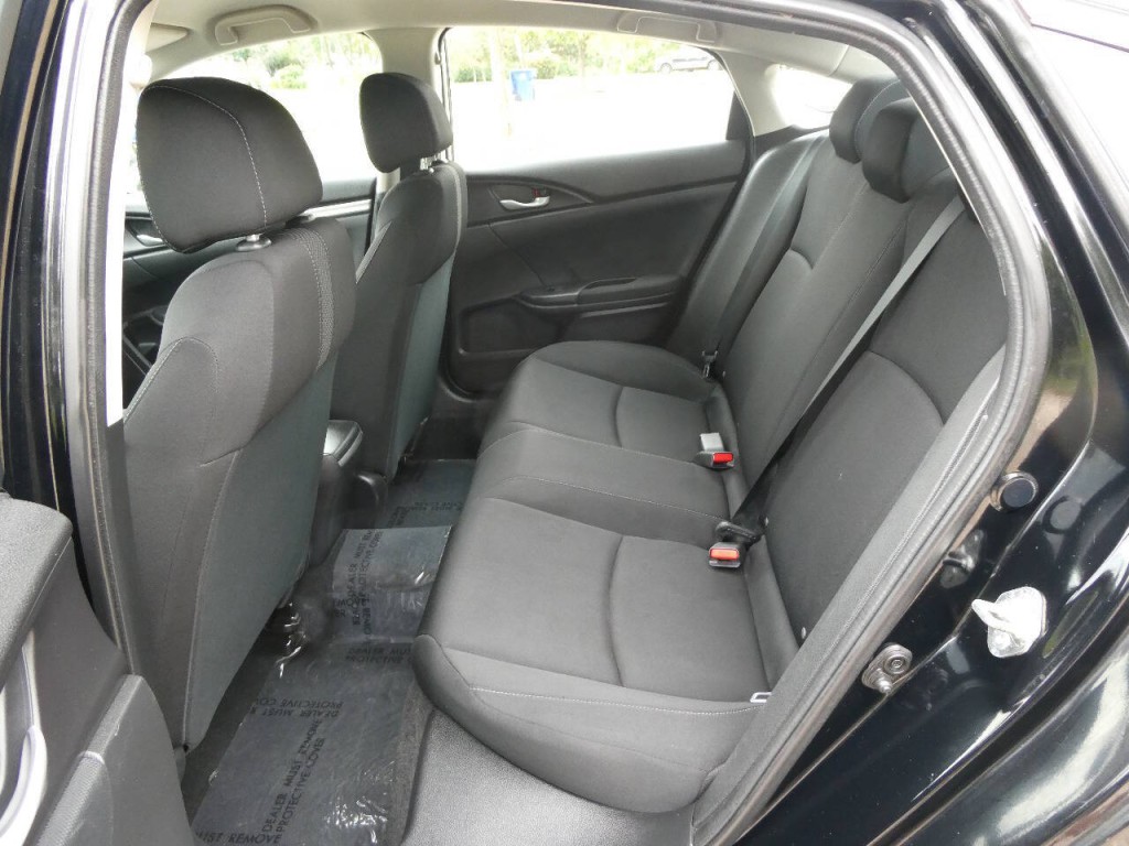 2018 Honda Civic Image 24