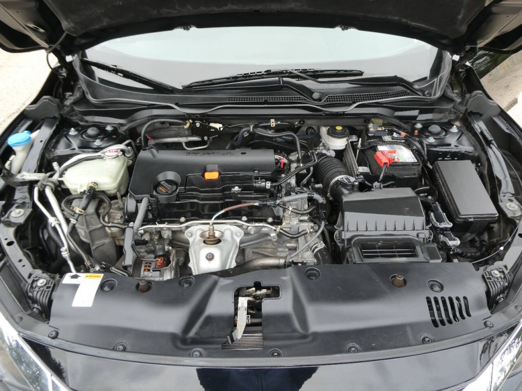 2018 Honda Civic Image 32