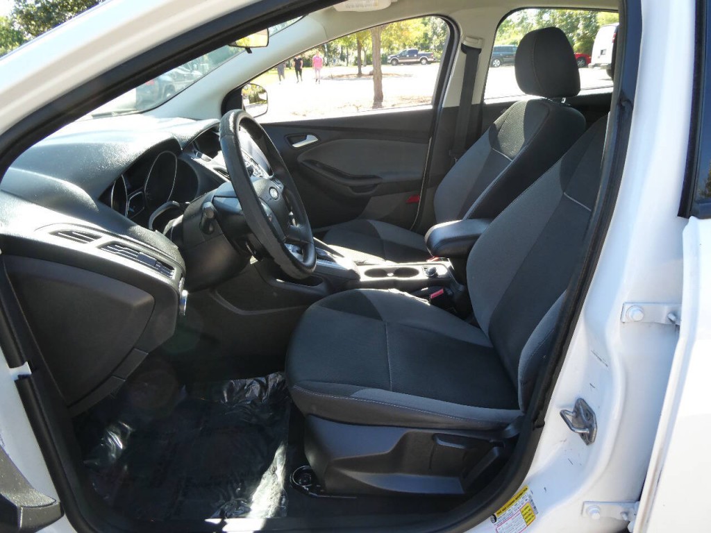 2014 Ford Focus Image 9