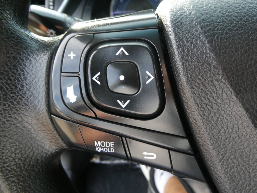 2017 Toyota Camry Image 12