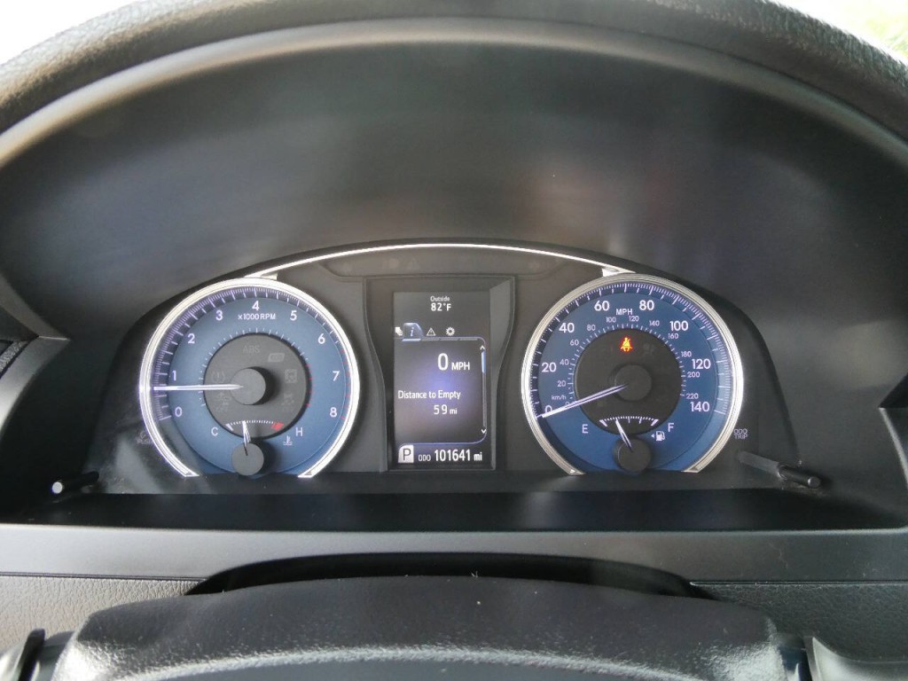 2017 Toyota Camry Image 14