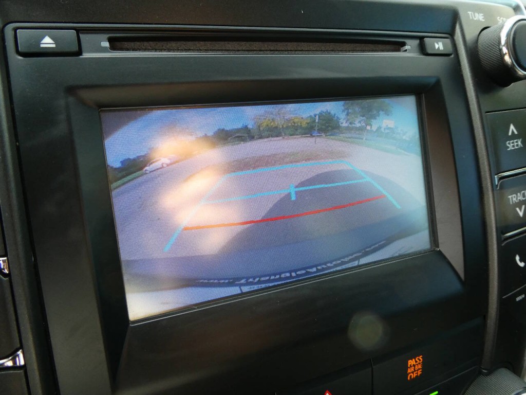 2017 Toyota Camry Image 18